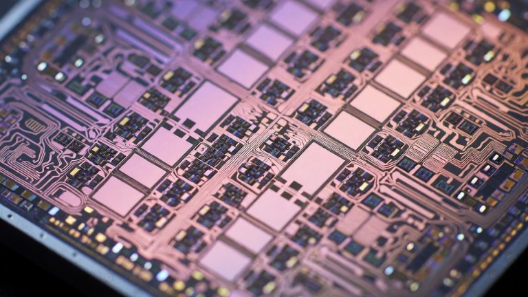 The shift to TSMC and custom silicon for Google Tensor G5