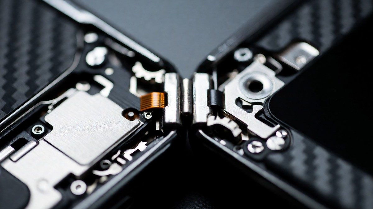 Biggest risks in Samsung Galaxy Z Fold 7 after hinge recalls