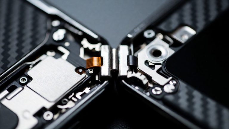 Biggest risks in Samsung Galaxy Z Fold 7 after hinge recalls