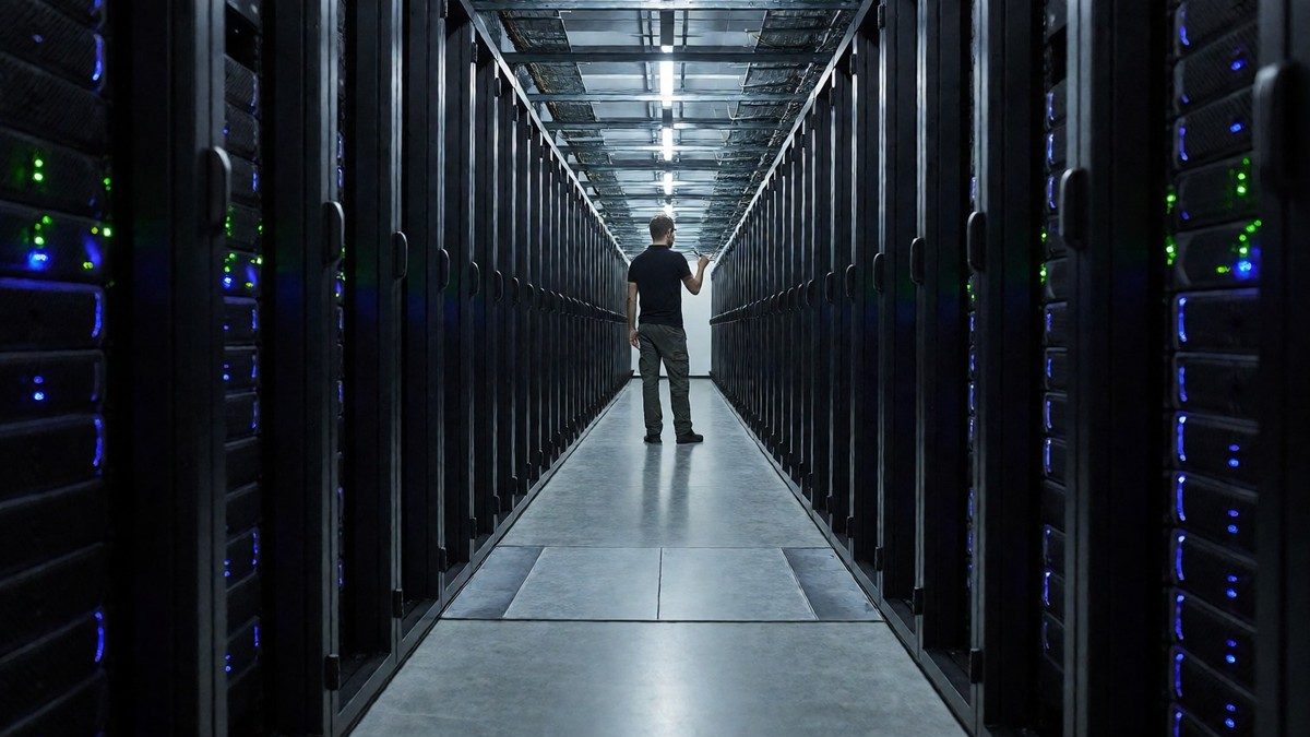 The Redis and Valkey divergence: performance and licensing