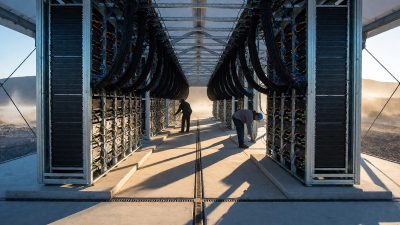 Snowflake's Arctic Instruct: fine-tuning costs and performance