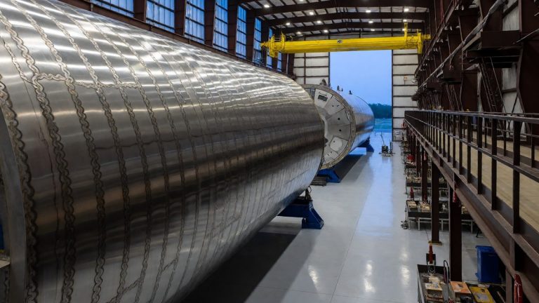 Starship refueling and the satellite market competition