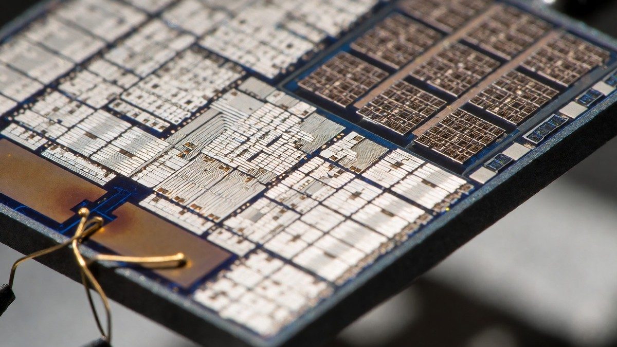 A18 Pro ray tracing struggles against modern console ports