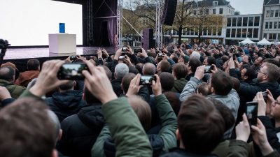 Fairphone modularity from crowdfunding to US carrier deals